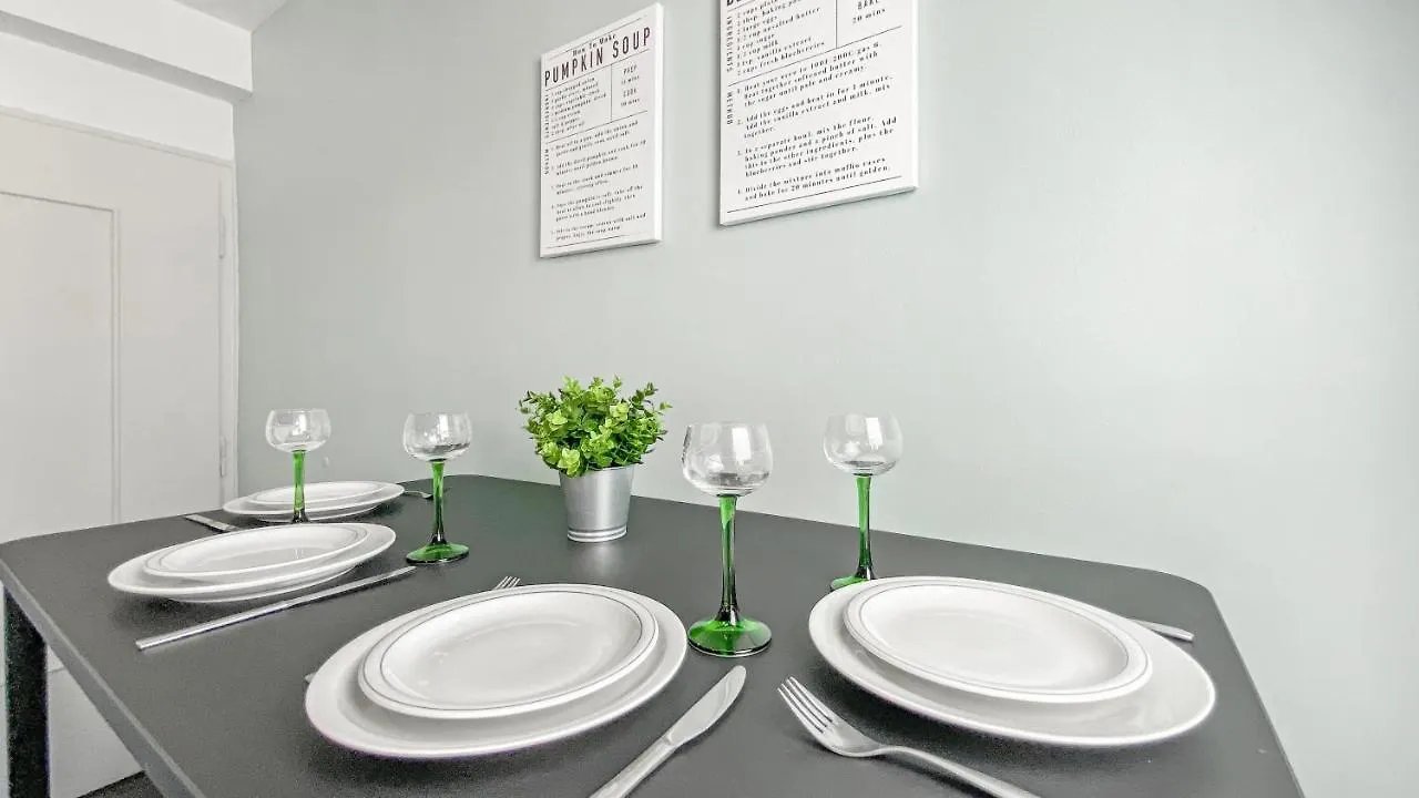 Homey Coloc Goodlife: Modern Shared Living with Private Rooms & Tram Access Ambilly 0*,